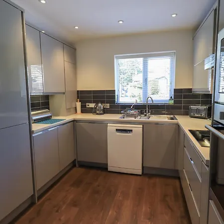 Daire Waterfall Ambleside